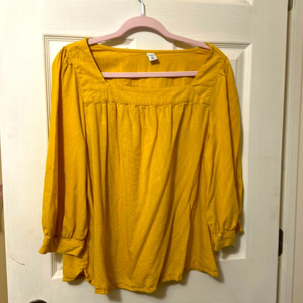 Old navy top.